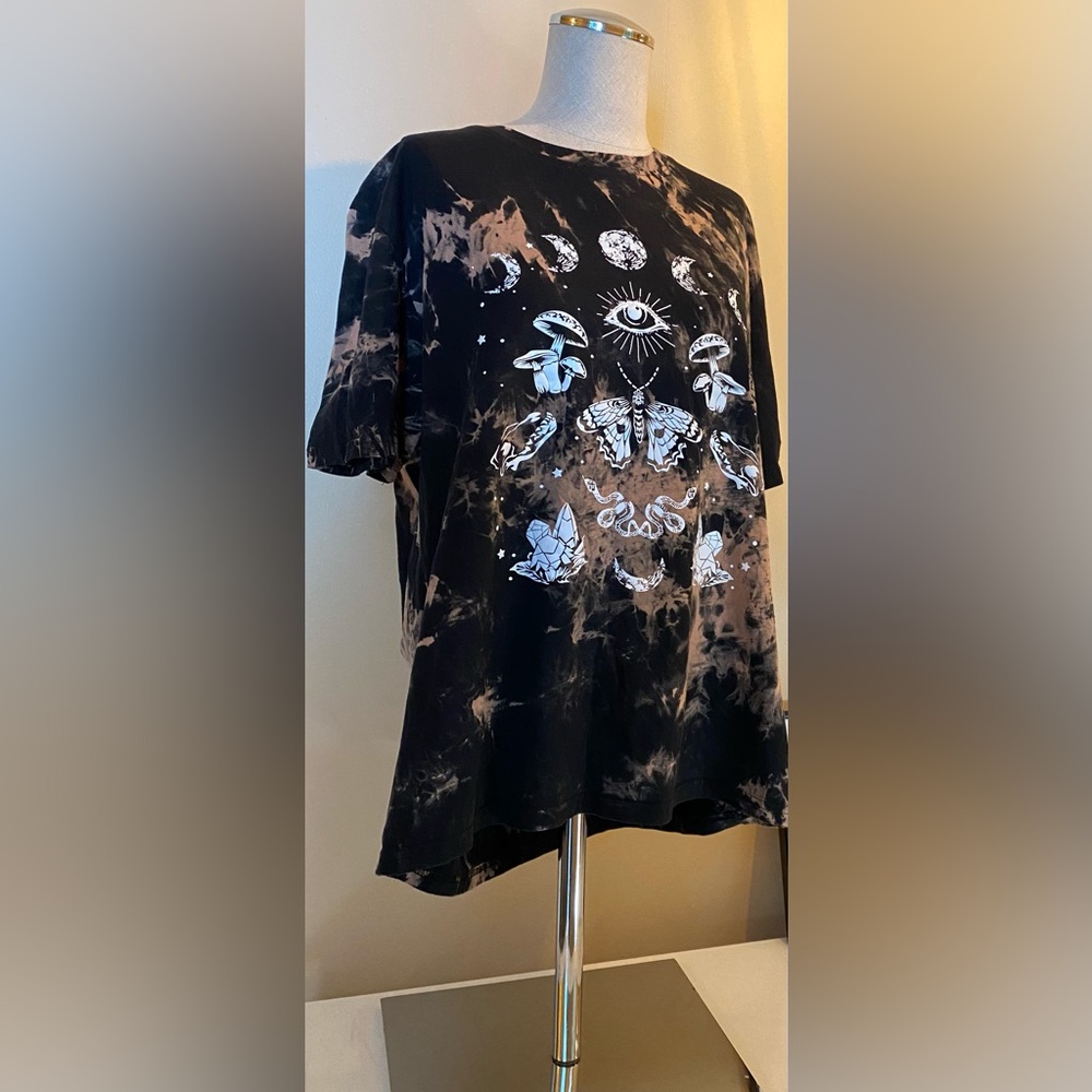 🍄‍🟫 🍄 🌙Black and Tan tie dye Graphic T-Shirt 🍄🍄‍🟫mushroom moon moth crystal Dino